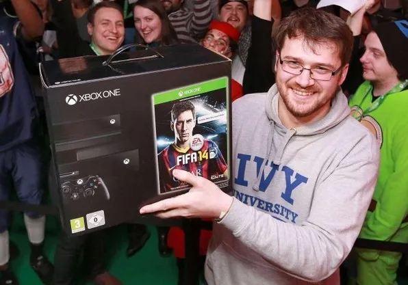 微软Xbox One英国售价下调30英镑