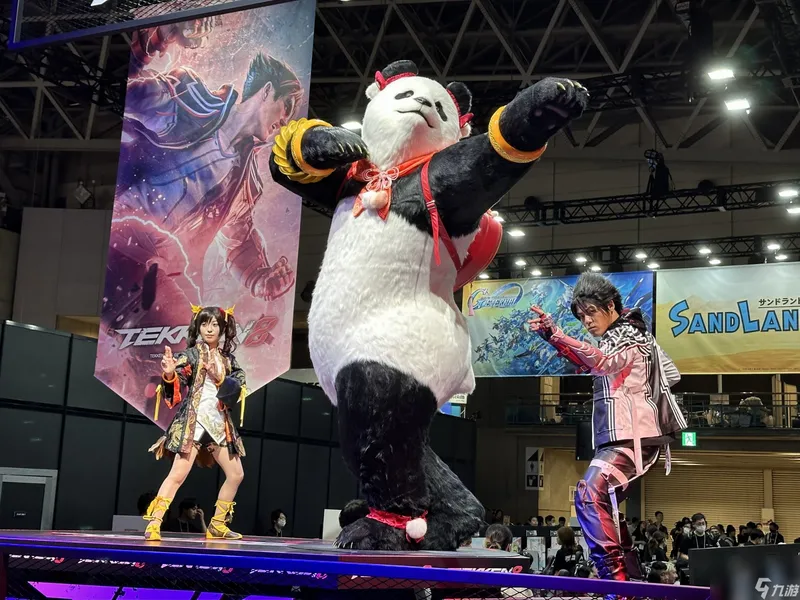 TGS23《铁拳8》展台凌晓雨Cos 很漂亮还原度高
