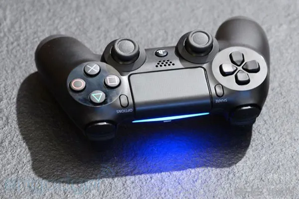 PS4无线Dualshock4手柄(gonglue1.com)