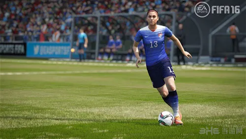 《FIFA16》首次加入了女性队伍备受玩家好评