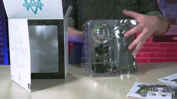 《看门狗2》机器人收藏版开箱视频 手办机器人碉堡了